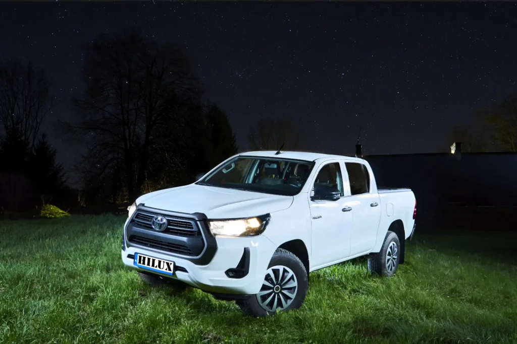 Sesja zdjęciowa dla samochodu Toyota Hilux w Bieszczadach